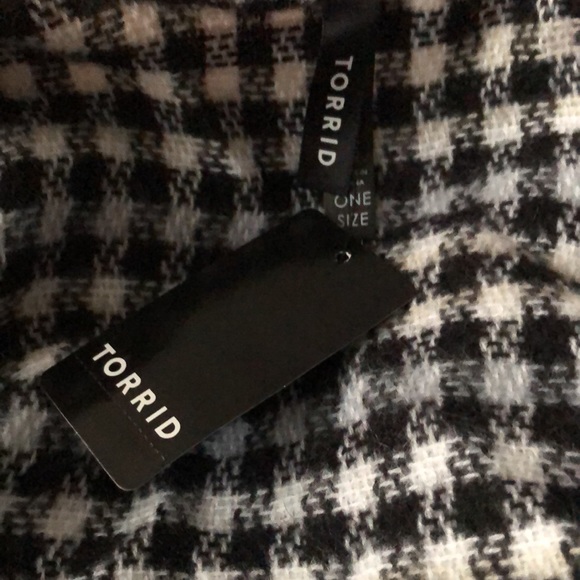 BLACK GINGHAM & RED STRIPE RUFFLE RUANA - Picture 3 of 4